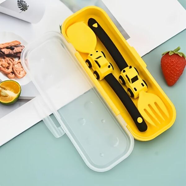 9a7d12be-92c2-4e72-9c68-e1317ee92ea7.jpg 1pc Cartoon Engineering Vehicle Themed Fork and Spoon Set with Portable Storage Box - Durable PP Material