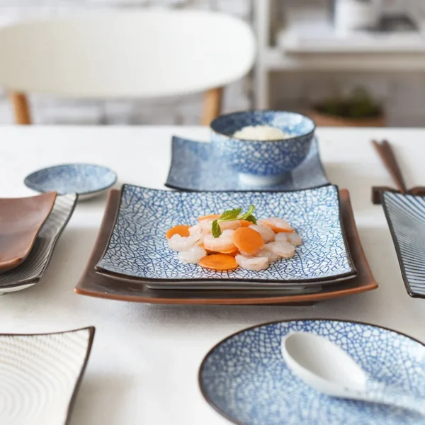 Japanese Ceramic Square Shape Dinner Dish Plate Crockery Ceramic Dinnerware Blue and White Bone China