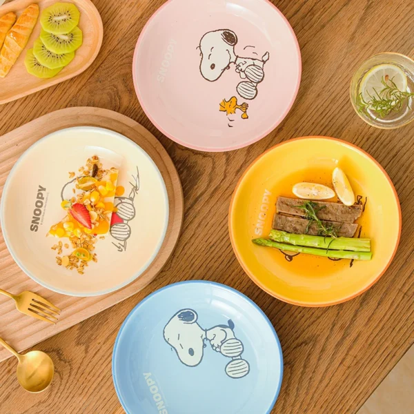 S593070e033d74d6dbb817d611b2ce7f2y.webp Cartoon Anime Snoopy Food Plate 8-inch Household Noodles Fruit Dessert Plates - Assorted Colors