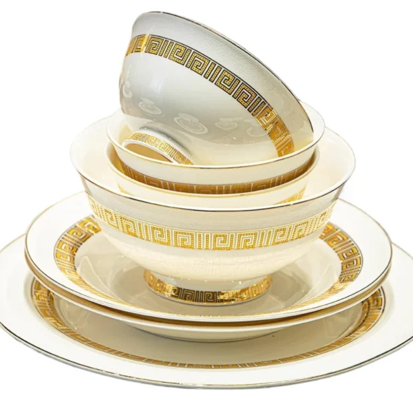 S6e2c8b0d543f4b048af42738463d991eQ.webp Fine Bone China Dinnerware 40pcs Sets Home Kitchen Luxury Guests Wedding Tableware Set Gold Plates Jogo De Jantar Dinnerware Sets