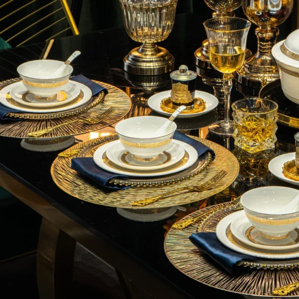 Fine Bone China Dinnerware 40pcs Sets Home Kitchen Luxury Guests Wedding Tableware Set Gold Plates Jogo De Jantar Dinnerware Sets