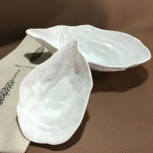 Sdcb6f4cabbb84ec0bf8d52a9463ef2cdW.webp Tableware Ceramic Sashimi Plate Oyster Shell Shape Creative Storage Dish Multi-Function Reusable Salad Plate Fruit