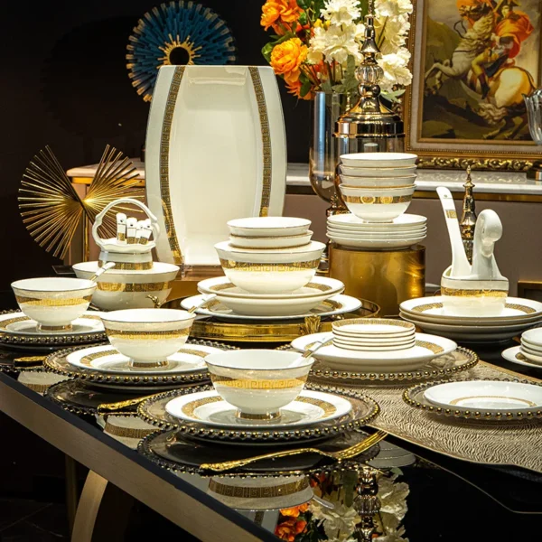 Fine Bone China Dinnerware 40pcs Sets Home Kitchen Luxury Guests Wedding Tableware Set Gold Plates Jogo De Jantar Dinnerware Sets